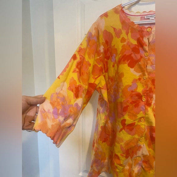 Isaac Mizrahi Live! Floral Cardigan with Scalloped Neckline and Hem Size 3X - Picture 4 of 9